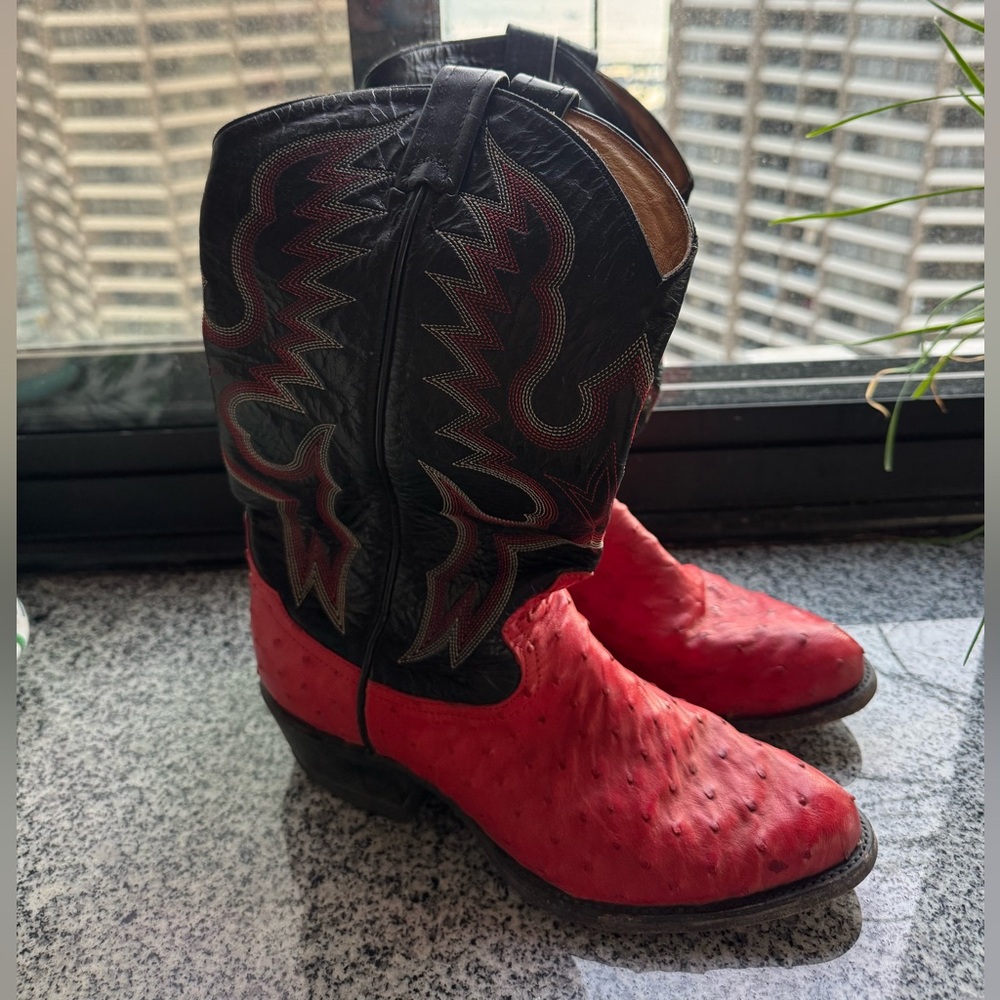 TONY LAMA RED VINTAGE OSTRICH QUILL SKIN LEATHER BOOTS - Picture 2 of 5